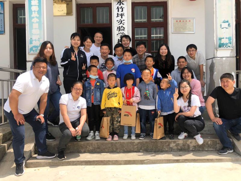 公司第一、第二黨支部赴金寨縣開(kāi)展支部共建暨扶貧志愿活動(dòng)